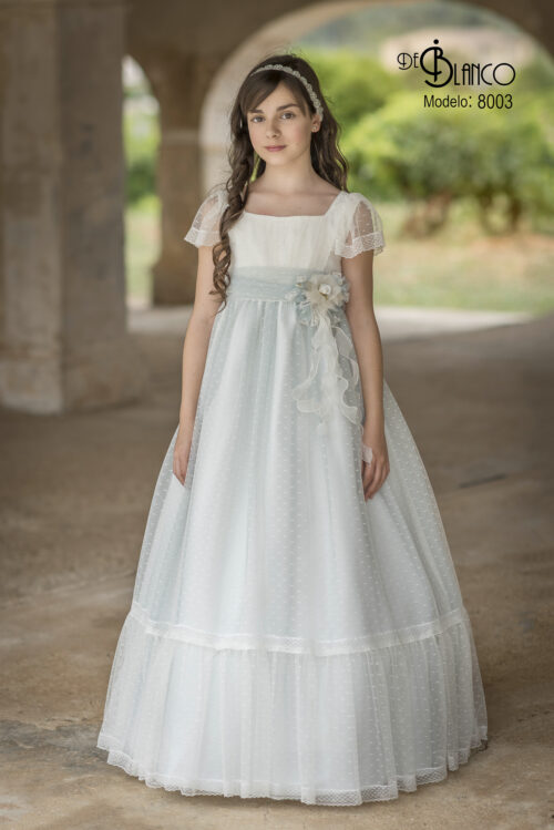 Vestido comunión plumeti de marca De blanco.
